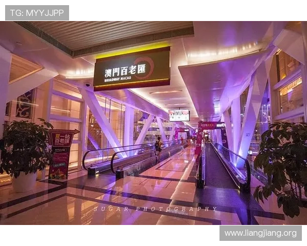 如何通过澳门百老汇手机官网快速获取最新演出信息与优惠券