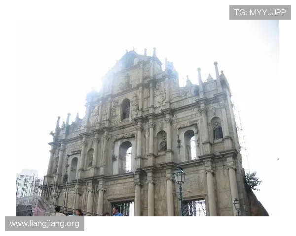 澳门凯旋登陆：探索澳门凯旋门的历史背景与文化意义