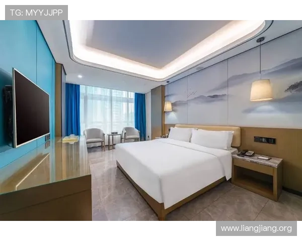 澳门凱旋門廣場购物指南：周边特色商店与免税店购物攻略详解